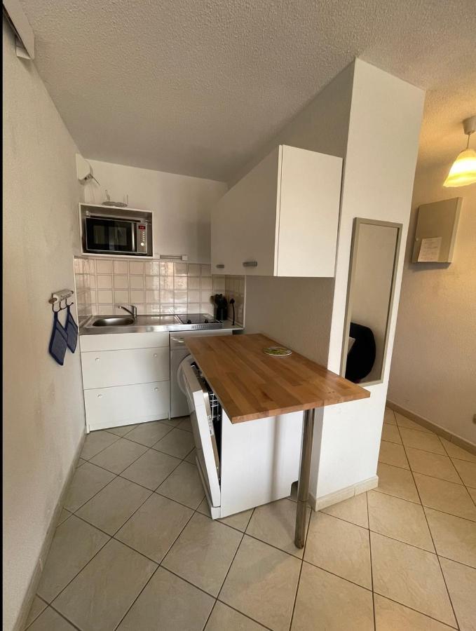 Charmant Appartement A Quelques Metres De La Plage Ла-Лонд-ле-Мор Екстер'єр фото